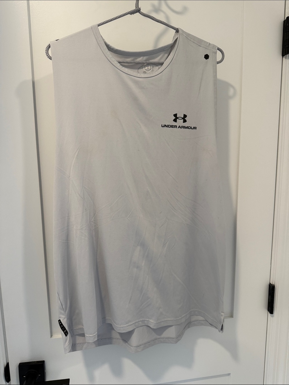 Under Armour Men’s Light Gray Sleeveless Training Tank
